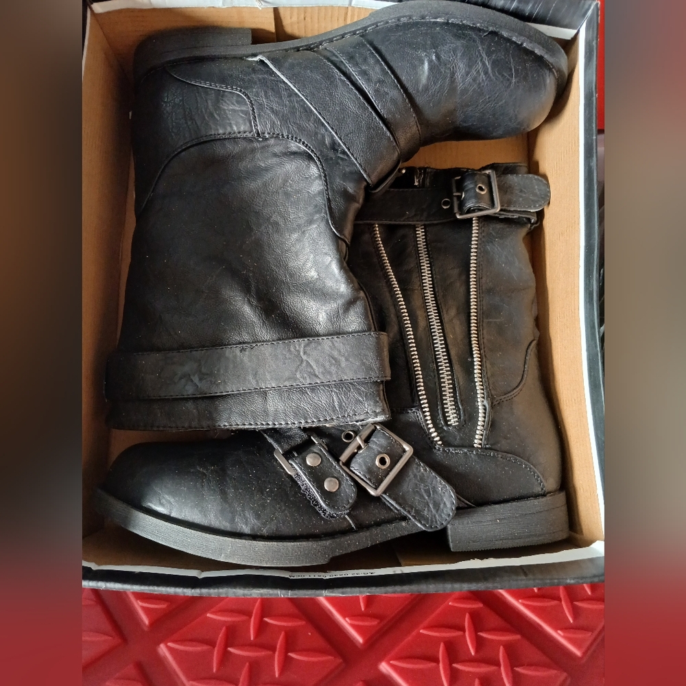 DIVA LOUNGE Black Leather PU Buckle Boots